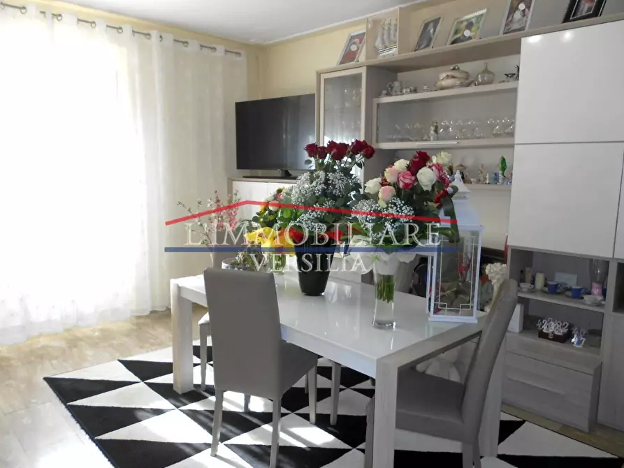 Immagine 41 di Casa indipendente in vendita  a Montignoso