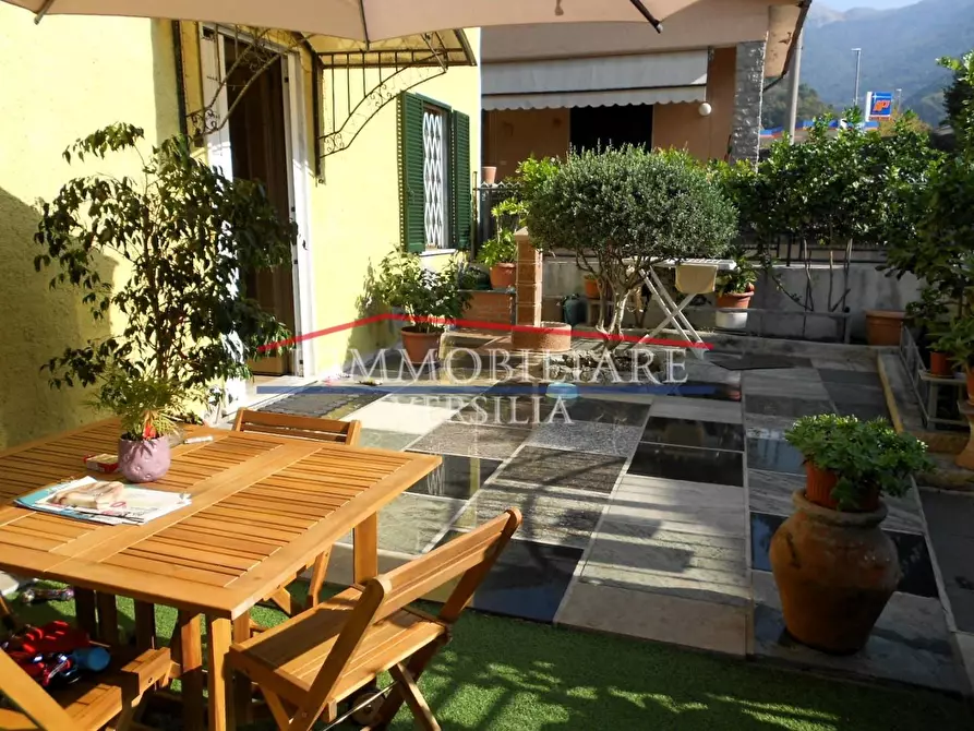 Immagine 5 di Casa indipendente in vendita  a Montignoso