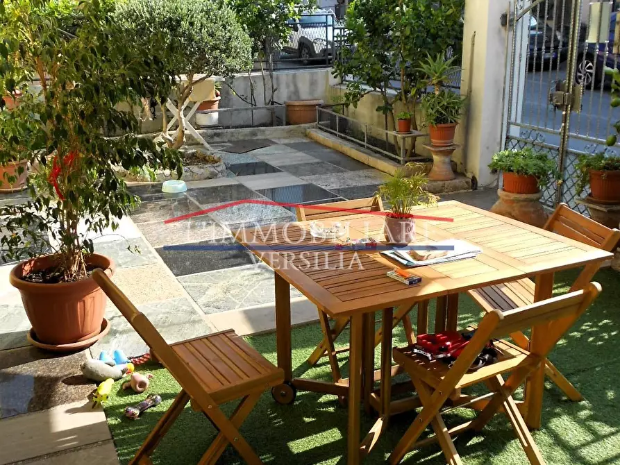 Immagine 6 di Casa indipendente in vendita  a Montignoso