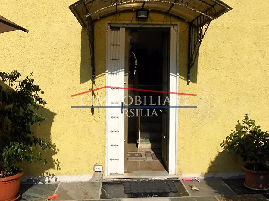 Immagine 7 di Casa indipendente in vendita  a Montignoso