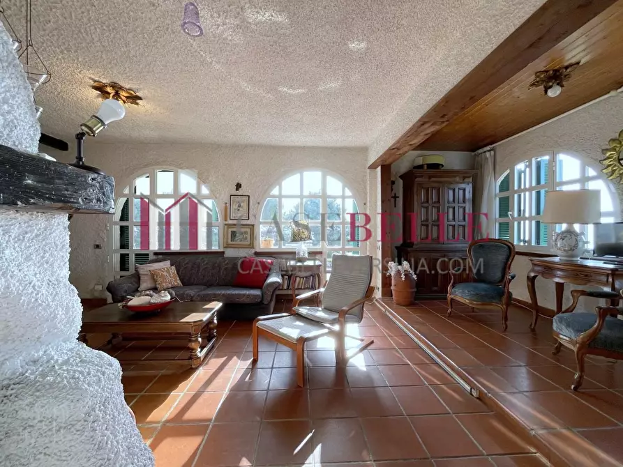 Immagine 9 di Villa in vendita  a Camaiore