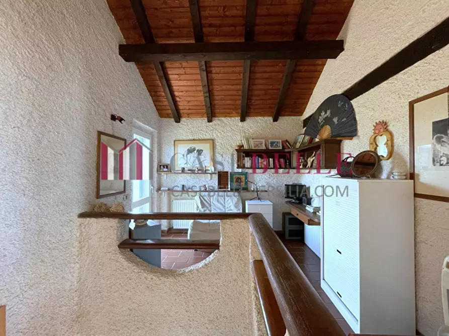 Immagine 25 di Villa in vendita  a Camaiore