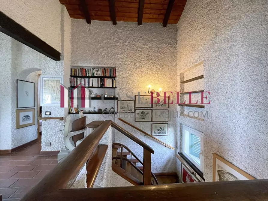Immagine 27 di Villa in vendita  a Camaiore