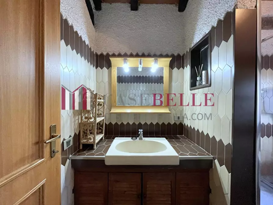 Immagine 45 di Villa in vendita  a Camaiore