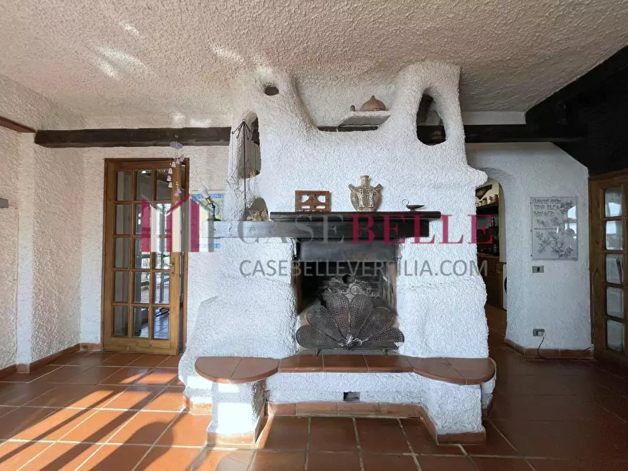 Immagine 17 di Villa in vendita  a Camaiore