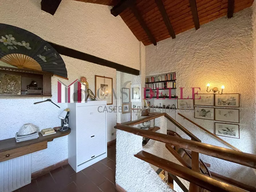 Immagine 26 di Villa in vendita  a Camaiore