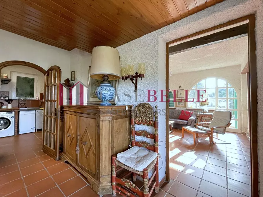 Immagine 8 di Villa in vendita  a Camaiore