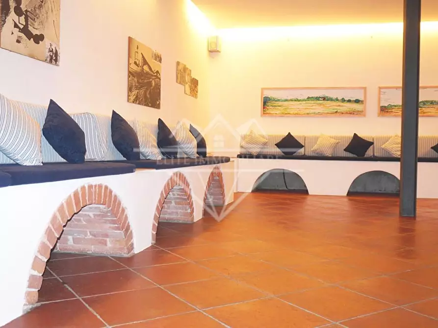 Immagine 20 di Villa in vendita  a Carrara