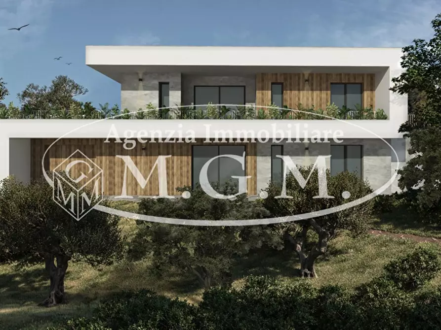 Immagine 2 di Villa in vendita  a Santa Maria A Monte