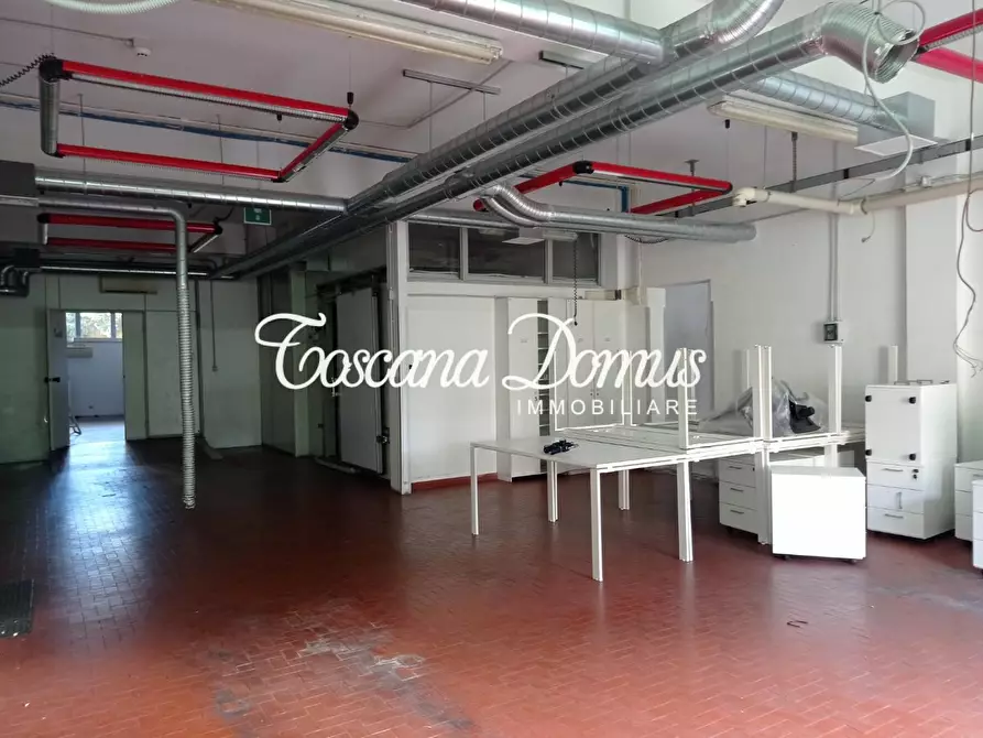 Immagine 21 di Capannone industriale in affitto  a Monteriggioni