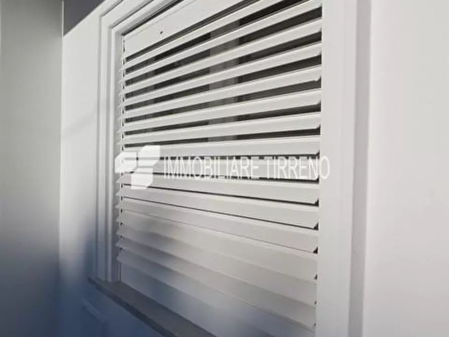 Immagine 11 di Villa in vendita  a Montignoso