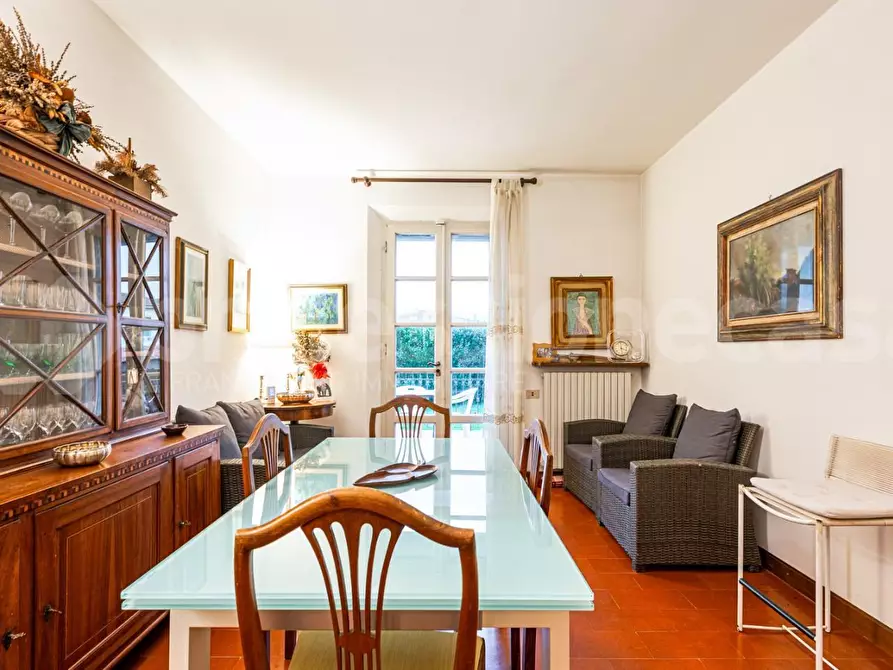 Immagine 15 di Villa in vendita  a Pisa