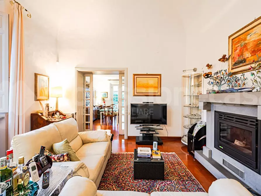 Immagine 10 di Villa in vendita  a Pisa