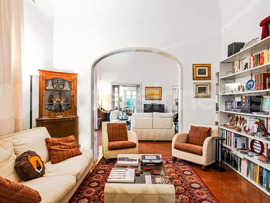 Immagine 13 di Villa in vendita  a Pisa