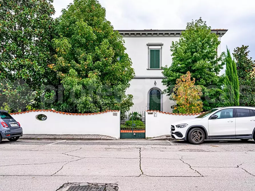 Immagine 30 di Villa in vendita  a Pisa