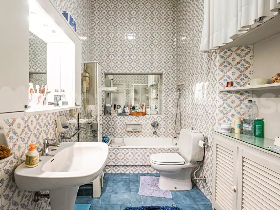 Immagine 21 di Villa in vendita  a Pisa