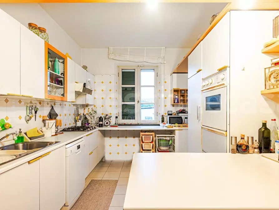 Immagine 14 di Villa in vendita  a Pisa