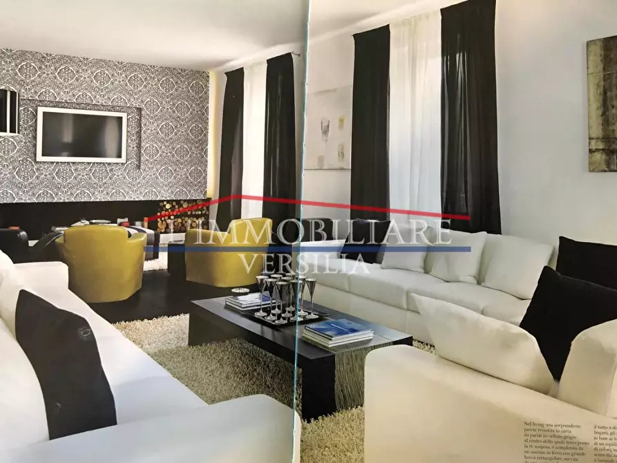 Immagine 8 di Villa in vendita  a Forte Dei Marmi