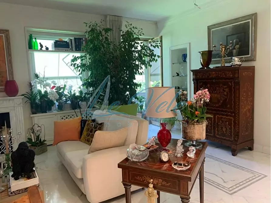 Immagine 5 di Appartamento in vendita  a Massa