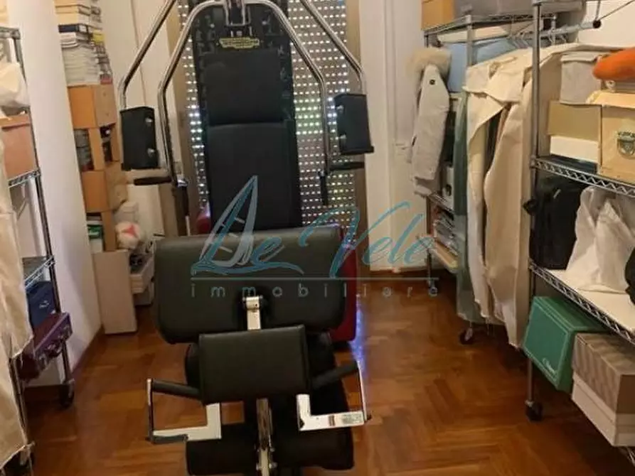 Immagine 10 di Appartamento in vendita  a Massa