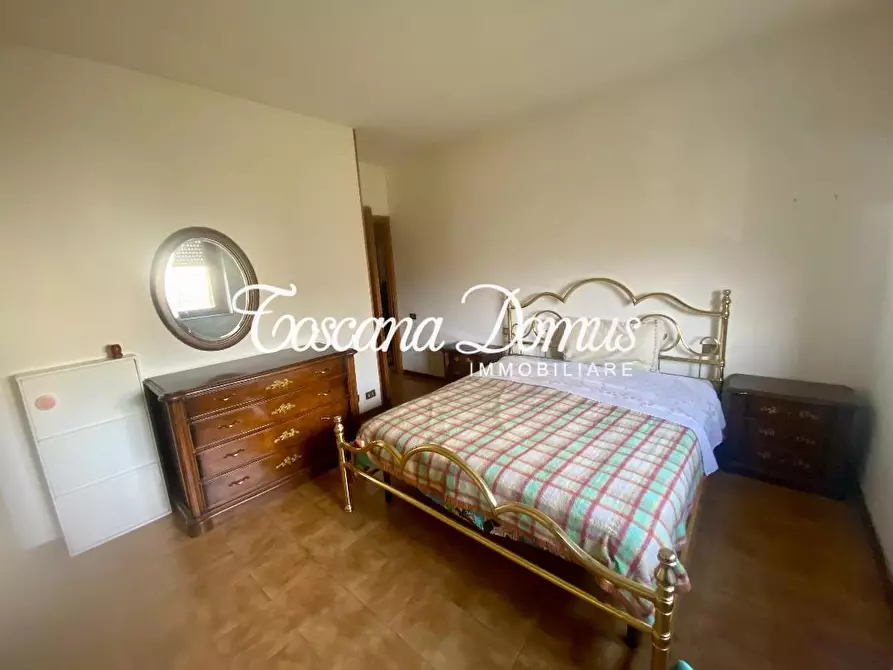 Immagine 13 di Appartamento in vendita  a Siena