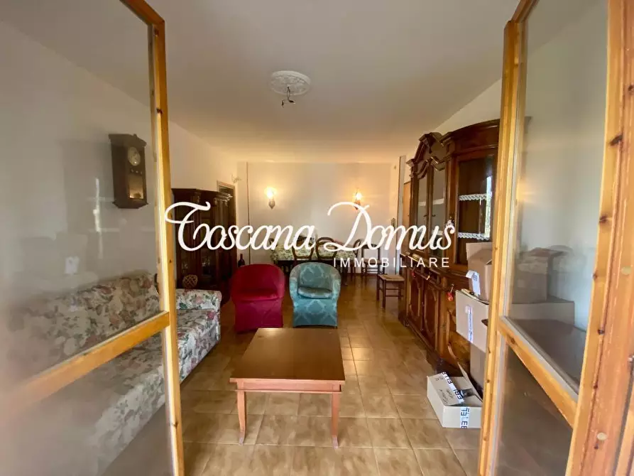 Immagine 1 di Appartamento in vendita  a Siena