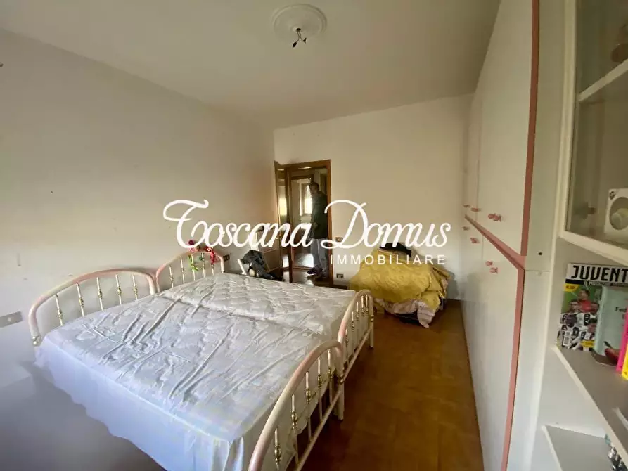 Immagine 9 di Appartamento in vendita  a Siena