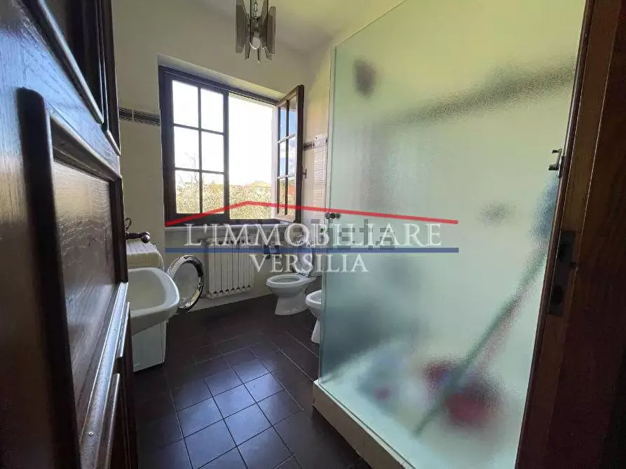 Immagine 24 di Villa in vendita  a Carrara