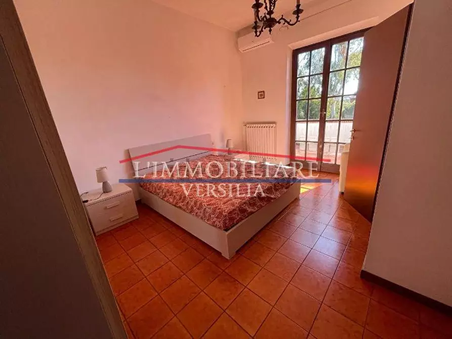 Immagine 12 di Villa in vendita  a Carrara