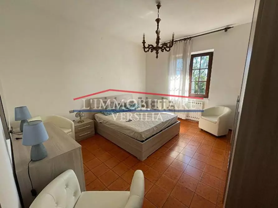 Immagine 14 di Villa in vendita  a Carrara