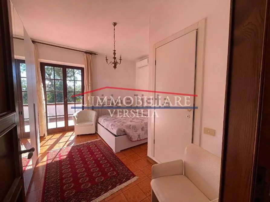 Immagine 20 di Villa in vendita  a Carrara