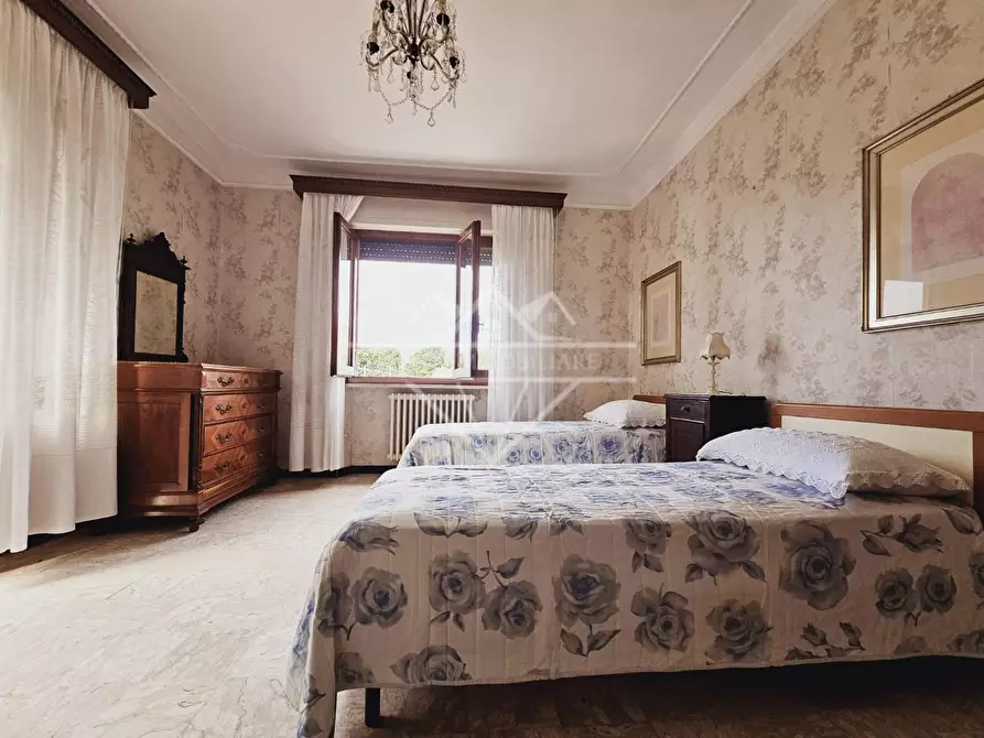 Immagine 22 di Appartamento in vendita  a Massa