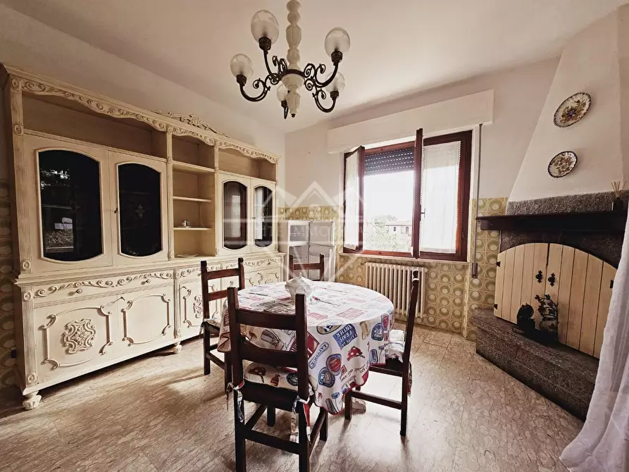 Immagine 6 di Appartamento in vendita  a Massa