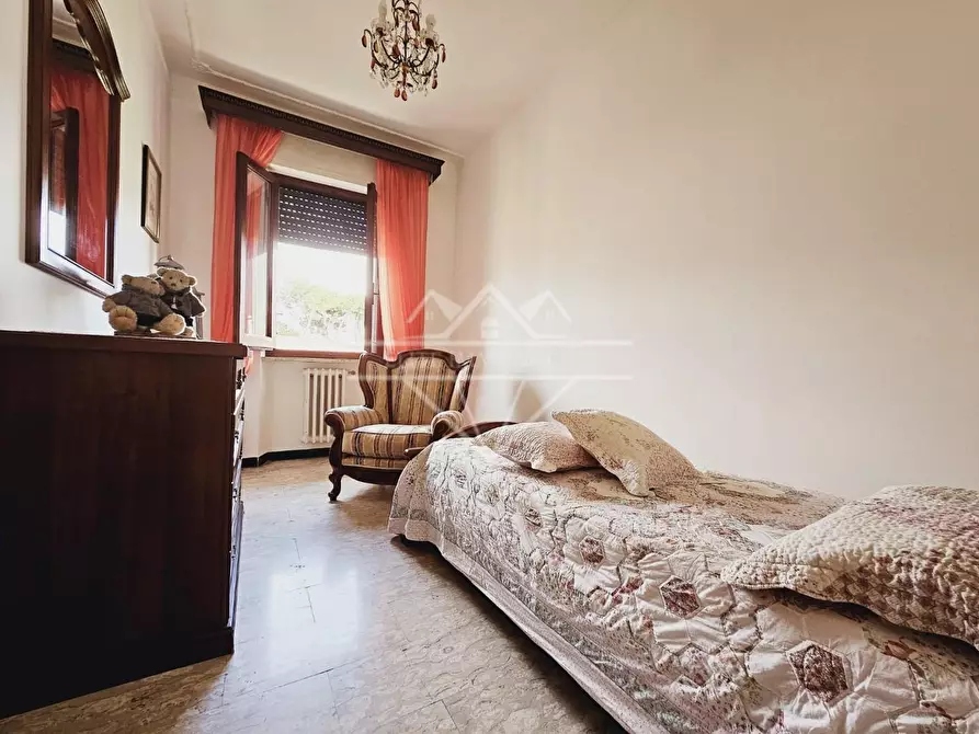 Immagine 24 di Appartamento in vendita  a Massa