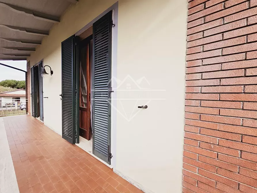 Immagine 12 di Appartamento in vendita  a Massa