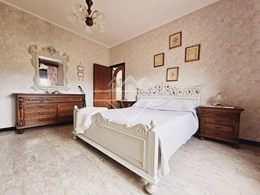 Immagine 15 di Appartamento in vendita  a Massa