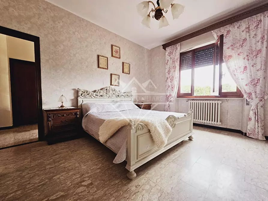 Immagine 14 di Appartamento in vendita  a Massa