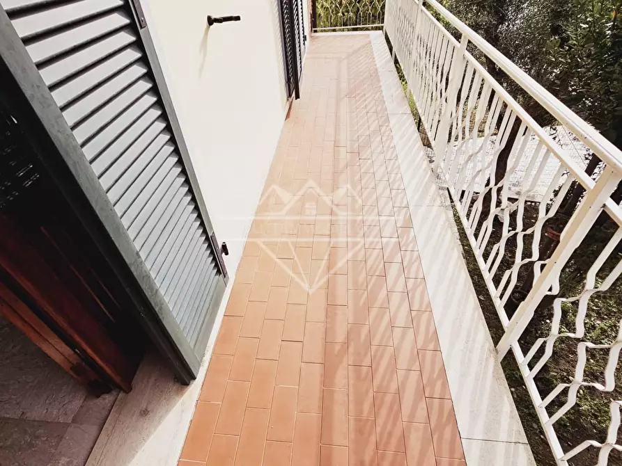 Immagine 13 di Appartamento in vendita  a Massa