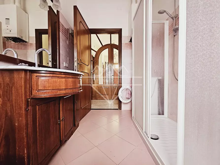 Immagine 25 di Appartamento in vendita  a Massa