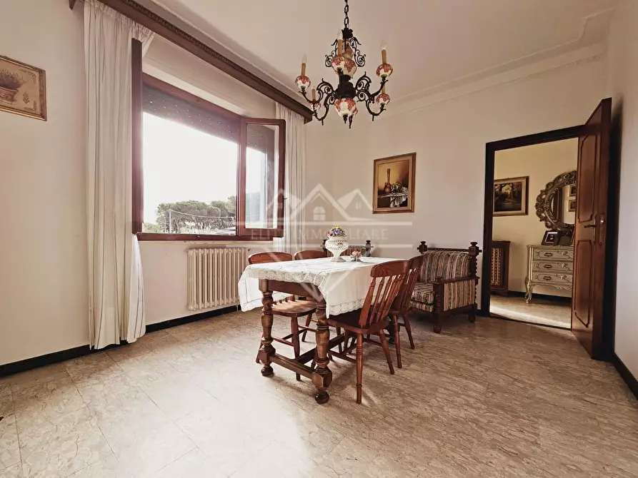 Immagine 9 di Appartamento in vendita  a Massa