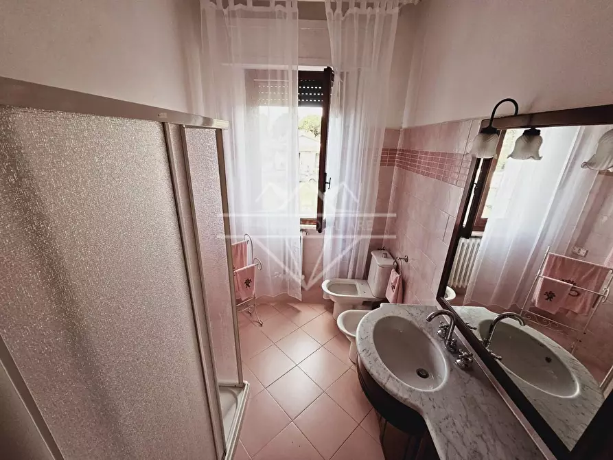 Immagine 26 di Appartamento in vendita  a Massa