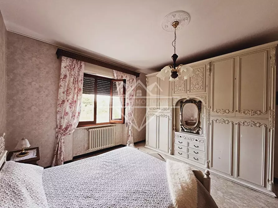 Immagine 18 di Appartamento in vendita  a Massa