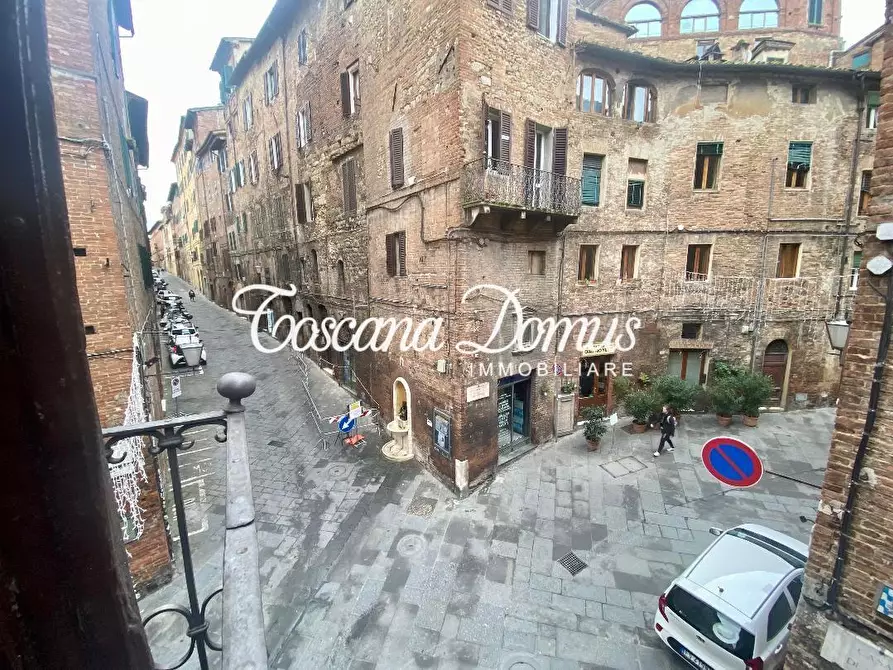 Immagine 23 di Appartamento in vendita  a Siena