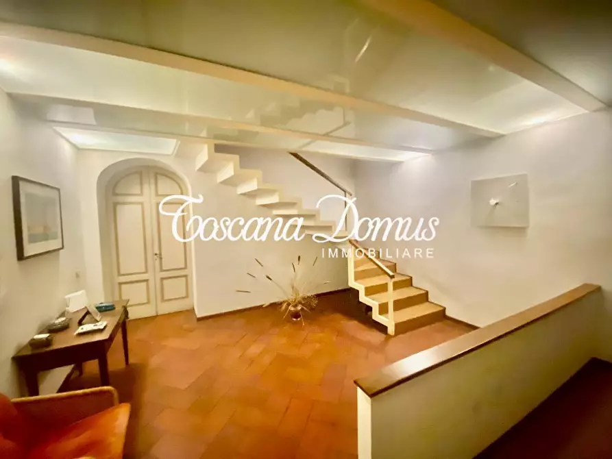 Immagine 10 di Appartamento in vendita  a Siena