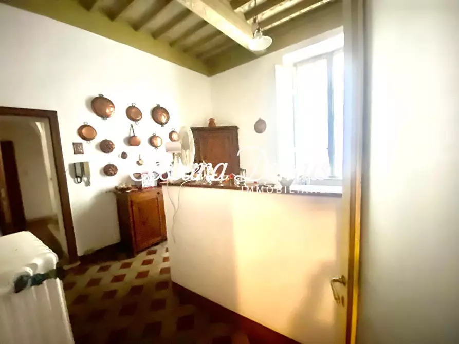 Immagine 17 di Appartamento in vendita  a Siena