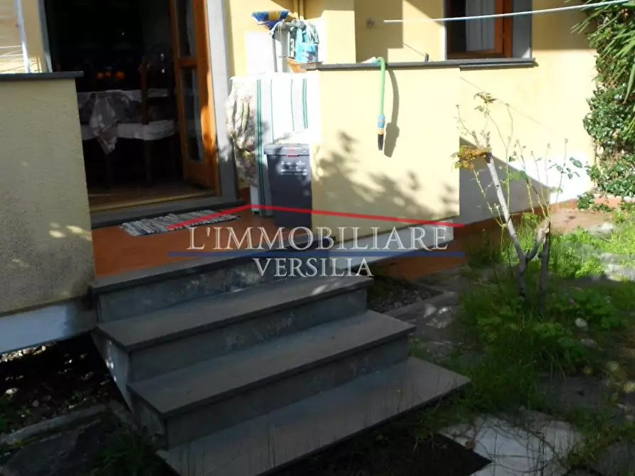 Immagine 3 di Appartamento in vendita  a Massa