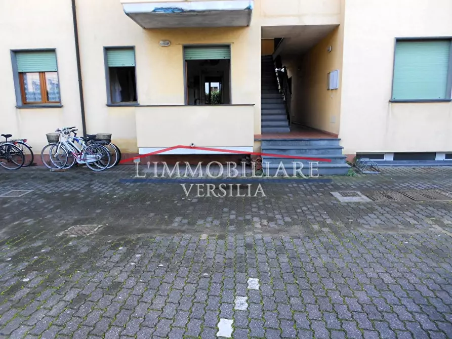 Immagine 37 di Appartamento in vendita  a Massa