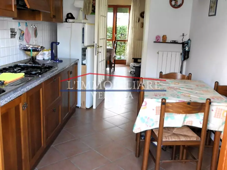 Immagine 19 di Appartamento in vendita  a Massa