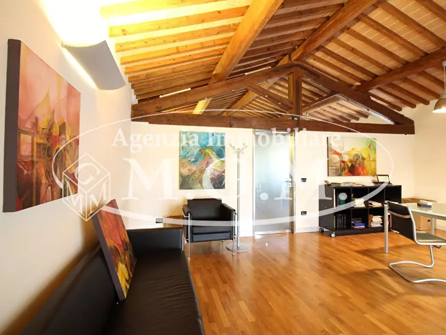 Immagine 13 di Ufficio in vendita  a Pontedera