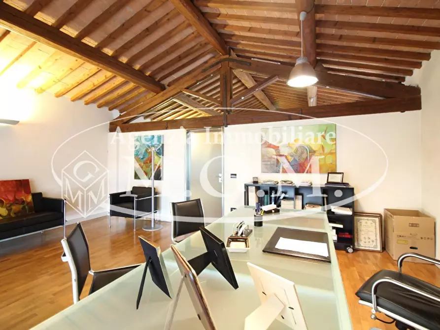 Immagine 16 di Ufficio in vendita  a Pontedera